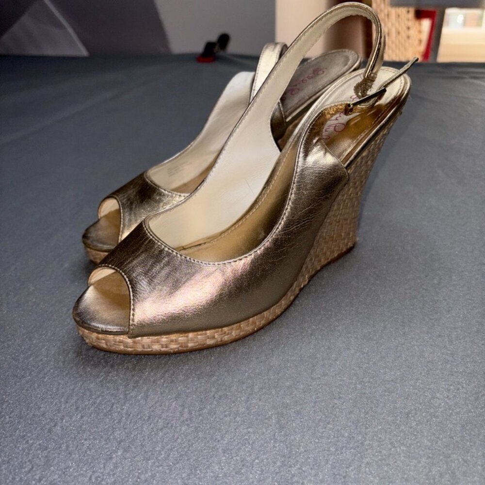 Lilly Pulitzer Kristin Slingback Wedge Sandals Leather Gold Metallic sz. 8